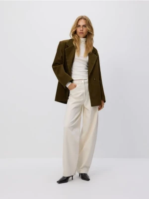 Reserved - Jeansy balloon fit - kremowy