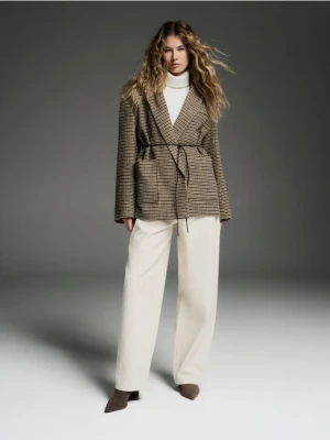 Reserved - Jeansy balloon fit - kremowy