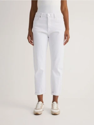 Zdjęcie produktu Reserved - Jeansy boyfriend slim - biały