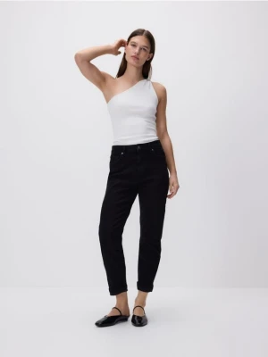 Reserved - Jeansy boyfriend slim - czarny