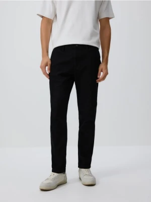 Reserved - Jeansy chino slim fit - czarny