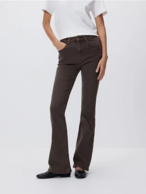 Reserved - Jeansy flare - brązowy