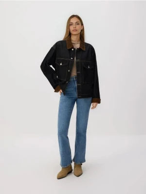 Reserved - Jeansy flare z krótszą nogawką - niebieski