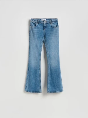 Reserved - Jeansy flare z niskim stanem - niebieski