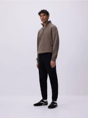 Reserved - Jeansy jogger fit - czarny