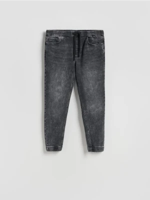 Reserved - Jeansy jogger fit - szary