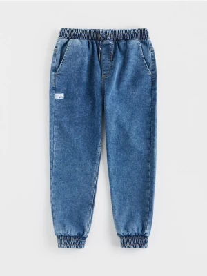 Reserved - Jeansy jogger - niebieski