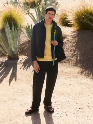 Reserved - Jeansy loose z efektem sprania - czarny