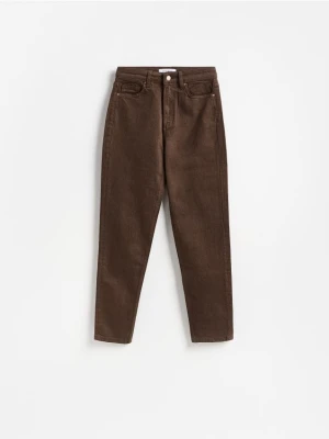 Reserved - Jeansy mom fit slim z dłuższą nogawką - dark grey jeans