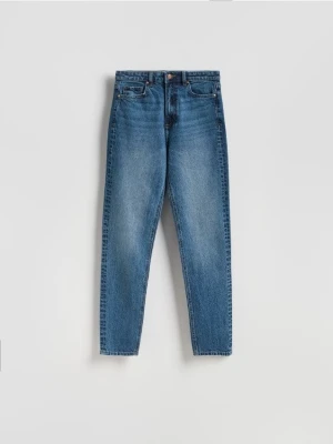 Reserved - Jeansy mom fit slim z dłuższą nogawką - granatowy