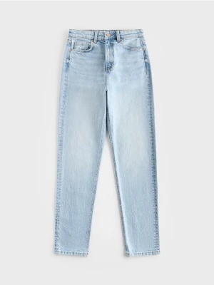 Reserved - Jeansy mom fit slim z dłuższą nogawką - niebieski
