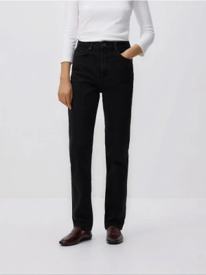 Reserved - Jeansy mom fit z dłuższą nogawką - czarny