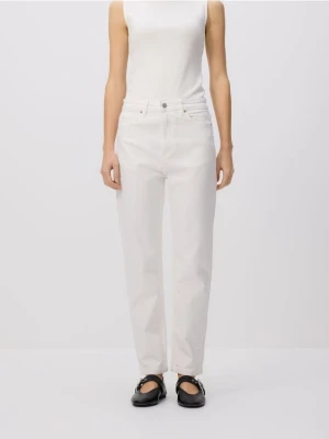 Reserved - Jeansy mom fit - złamana biel
