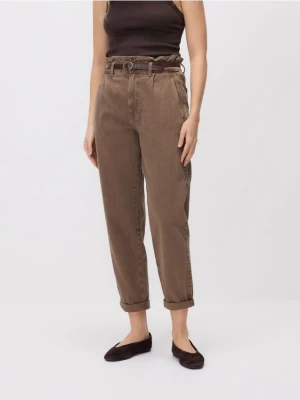 Reserved - Jeansy paperbag - brązowy