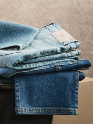 Zdjęcie produktu Reserved - Jeansy relaxed straight - niebieski