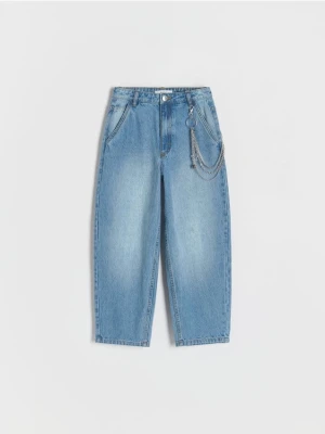 Reserved - Jeansy skater z łańcuszkiem - niebieski