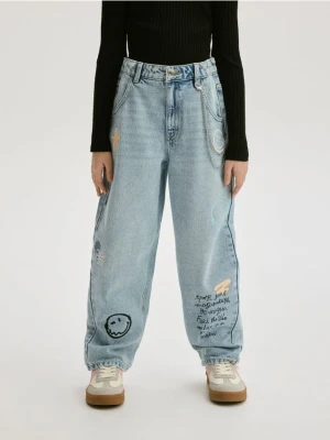Reserved - Jeansy skater z nadrukiem SmileyWorld® - niebieski
