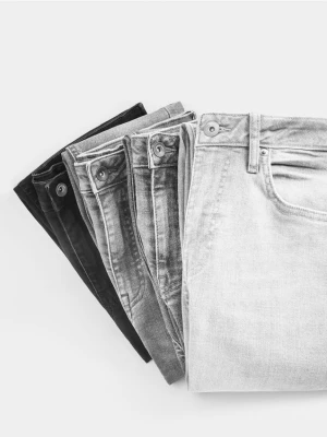 Reserved - Jeansy skinny z efektem sprania - czarny