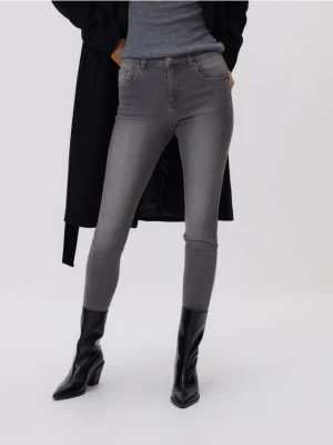 Reserved - Jeansy slim fit push up - jasnoszary
