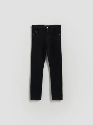 Reserved - Jeansy slim fit z guzikiem w serce - szary
