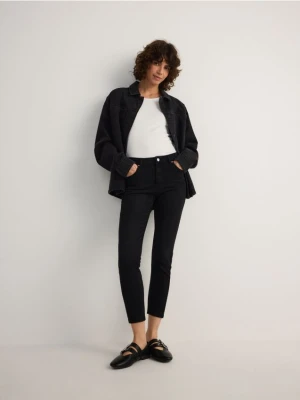 Reserved - Jeansy slim fit ze średnim stanem - czarny