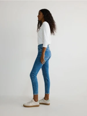 Reserved - Jeansy slim fit ze średnim stanem - niebieski