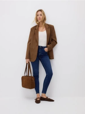 Reserved - Jeansy slim mid rise - granatowy