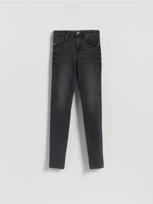 Reserved - Jeansy slim z dłuższą nogawką - szary
