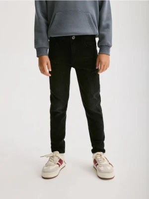 Zdjęcie produktu Reserved - Jeansy slim z dziurami - czarny
