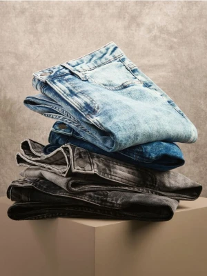 Reserved - Jeansy slim z efektem sprania - granatowy