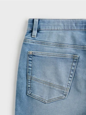 Reserved - Jeansy slim z efektem sprania - niebieski