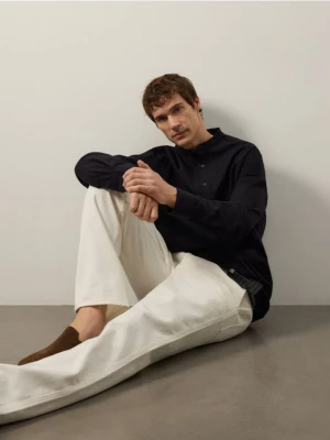 Reserved - Jeansy straight fit - złamana biel