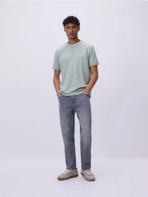 Reserved - Jeansy straight z efektem sprania - jasnoszary