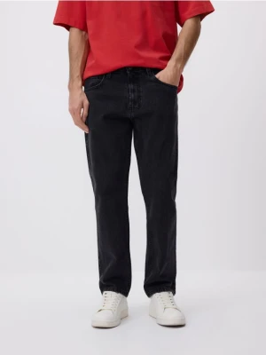 Reserved - Jeansy straight z efektem sprania - szary