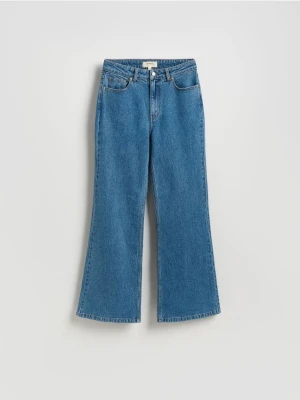 Reserved - Jeansy straight z haftem - indigo jeans