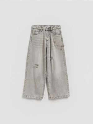 Reserved - Jeansy super wide leg z łańcuchem - jasnoszary