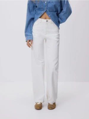 Reserved - Jeansy wide leg - biały