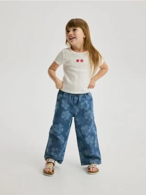 Reserved - Jeansy wide leg na gumce - niebieski