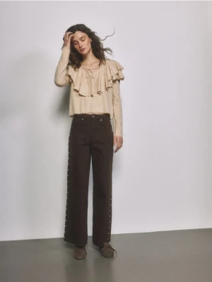 Reserved - Jeansy wide leg z aplikacją - brązowy