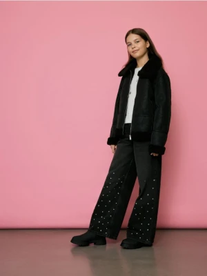 Reserved - Jeansy wide leg z aplikacją - czarny