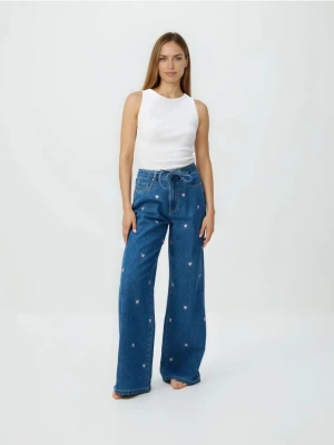 Reserved - Jeansy wide leg z haftem - niebieski