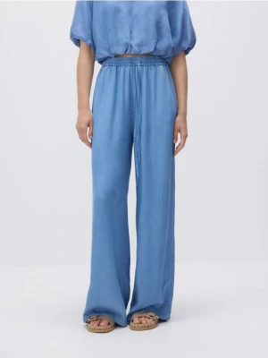 Reserved - Jeansy wide leg z lyocellu - niebieski