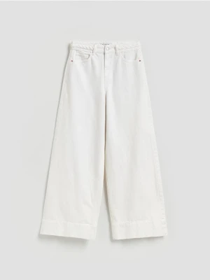 Reserved - Jeansy wide leg z ozdobną wstawką - biały