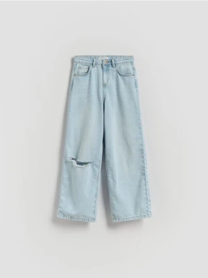 Reserved - Jeansy wide leg z przetarciem - niebieski