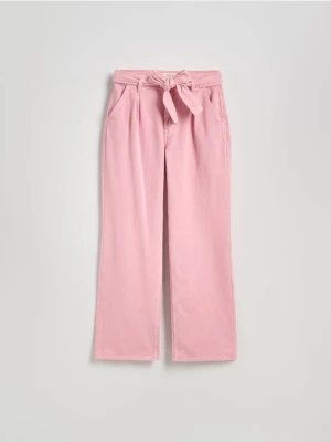 Reserved - Jeansy wide leg z wiązaniem - różowy