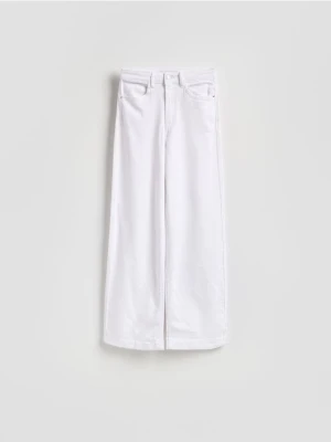 Reserved - Jeansy wide leg z wysokim stanem - biały