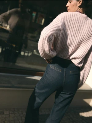 Reserved - Jeansy wide leg z wysokim stanem - granatowy