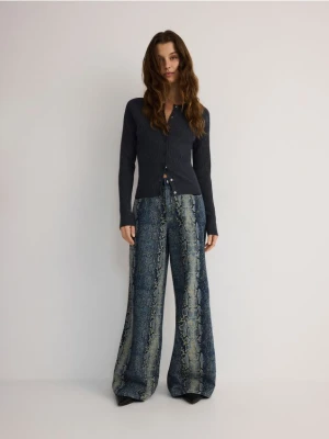 Reserved - Jeansy wide leg ze zwierzęcym nadrukiem - wielobarwny