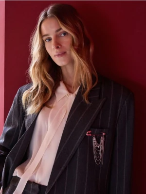 Reserved - Jedwabna koszula z wiązaniem - złamana biel