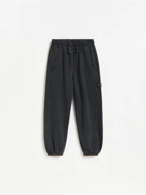 Reserved - Joggery baggy z efektem sprania - czarny